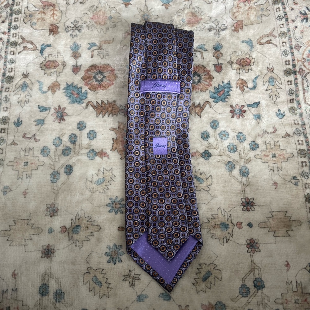 Brioni Silk Handmade Purple and Gold Patterned Tie